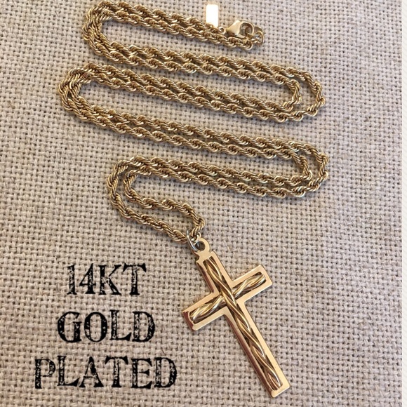 14kt Gold Plated Diamond Cut Rope Chain & Cross - Picture 9 of 16